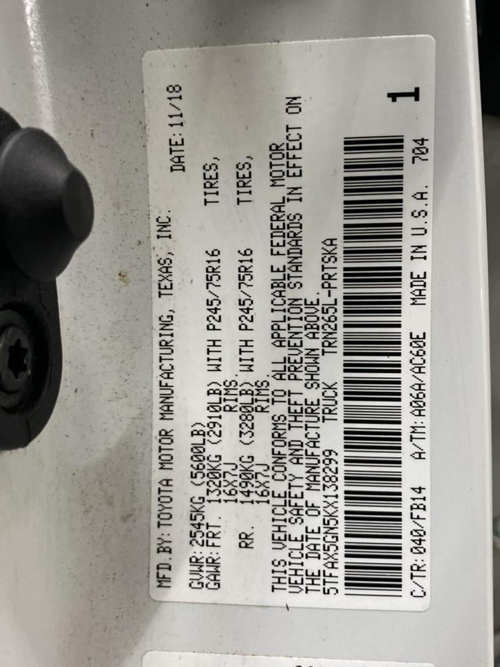 Toyota Tacoma 2WD SR Double Cab 5' Bed I4 AT (Natl) 2019