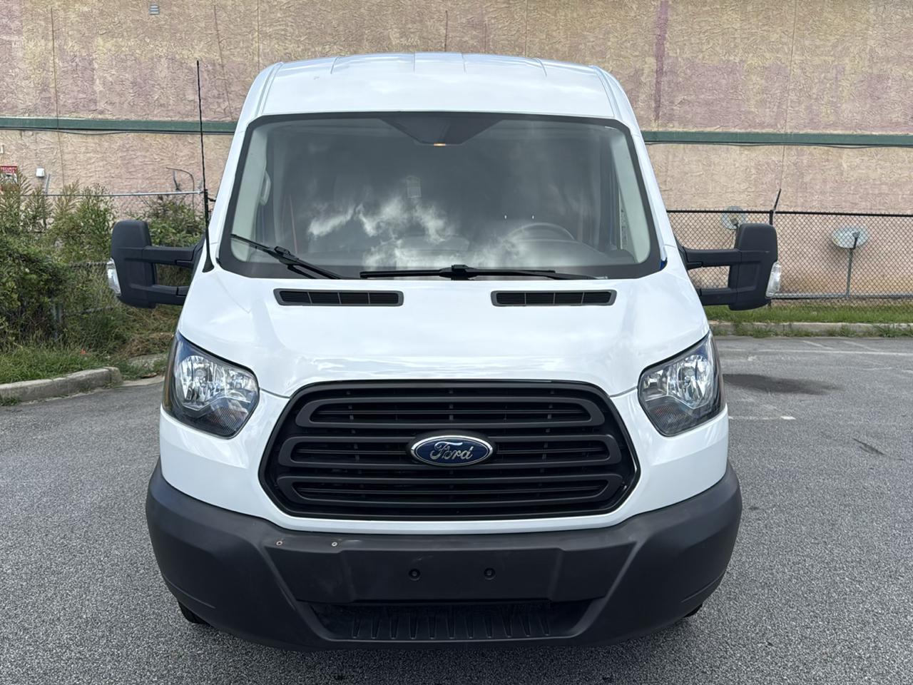 Ford Transit Van T-250 148" Med Rf 9000 GVWR Sliding RH Dr 2019