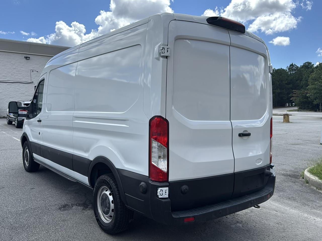 Ford Transit Van T-250 148" Med Rf 9000 GVWR Sliding RH Dr 2019