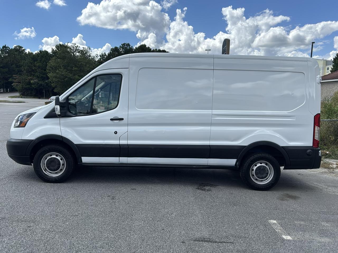 Ford Transit Van T-250 148" Med Rf 9000 GVWR Sliding RH Dr 2019