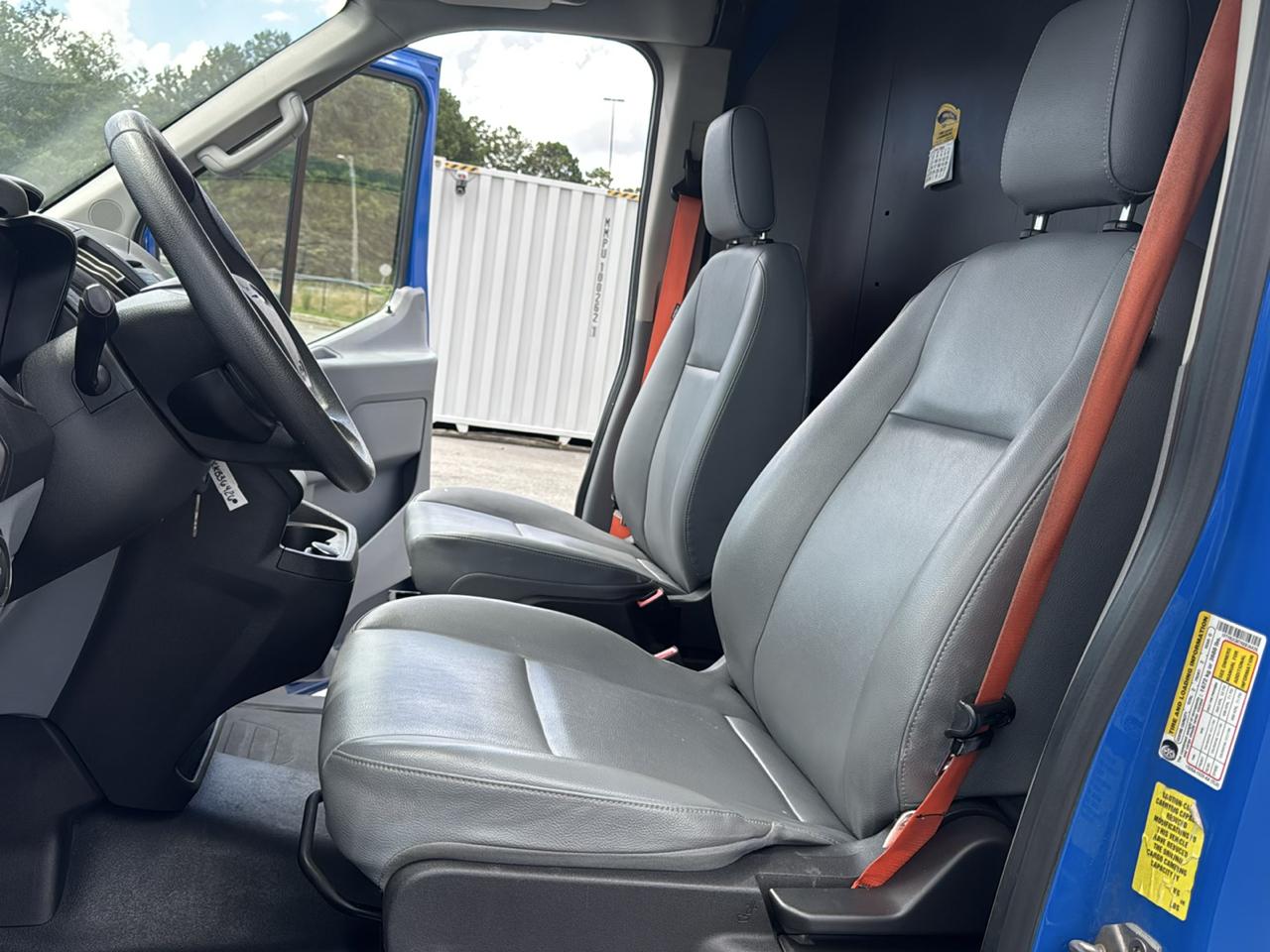 Ford Transit Van T-250 148" Med Rf 9000 GVWR Sliding RH Dr 2019