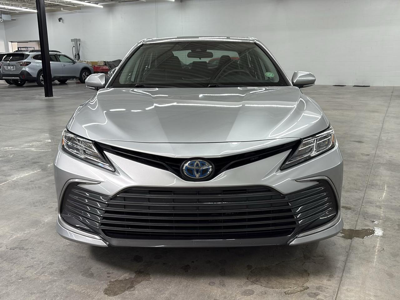 Toyota Camry Hybrid LE CVT (Natl) 2023