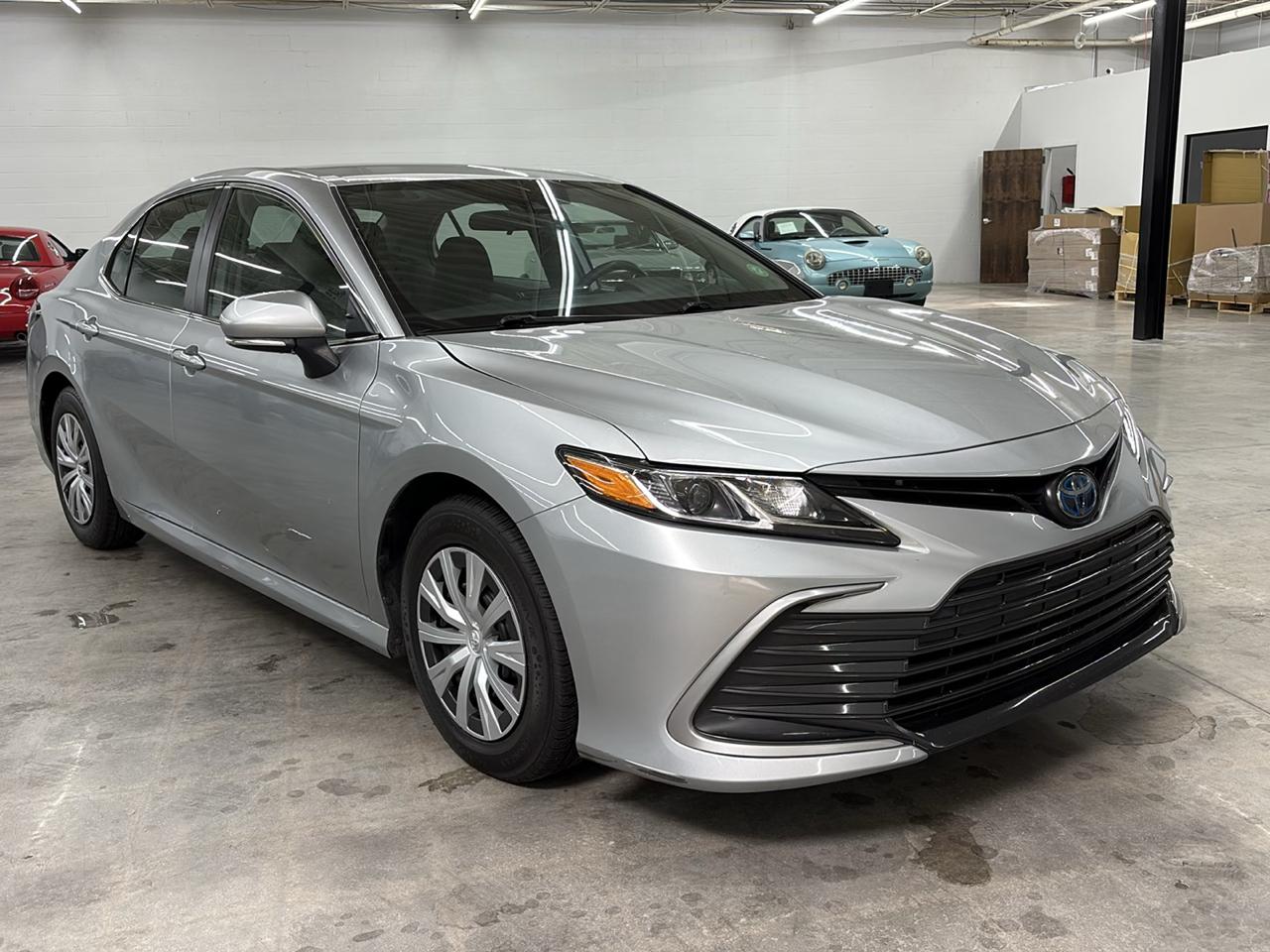 Toyota Camry Hybrid LE CVT (Natl) 2023