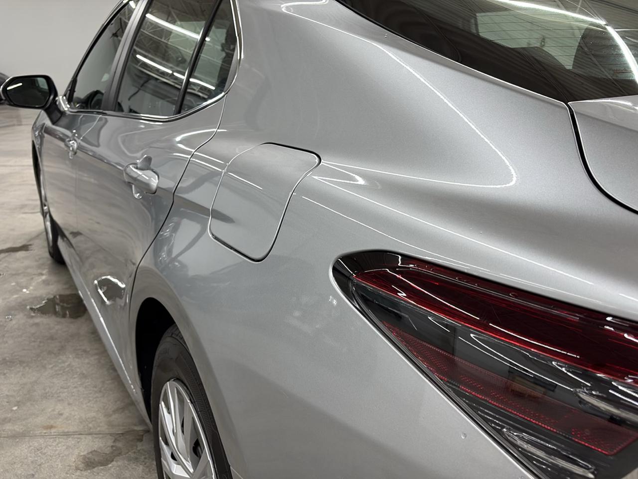 Toyota Camry Hybrid LE CVT (Natl) 2023