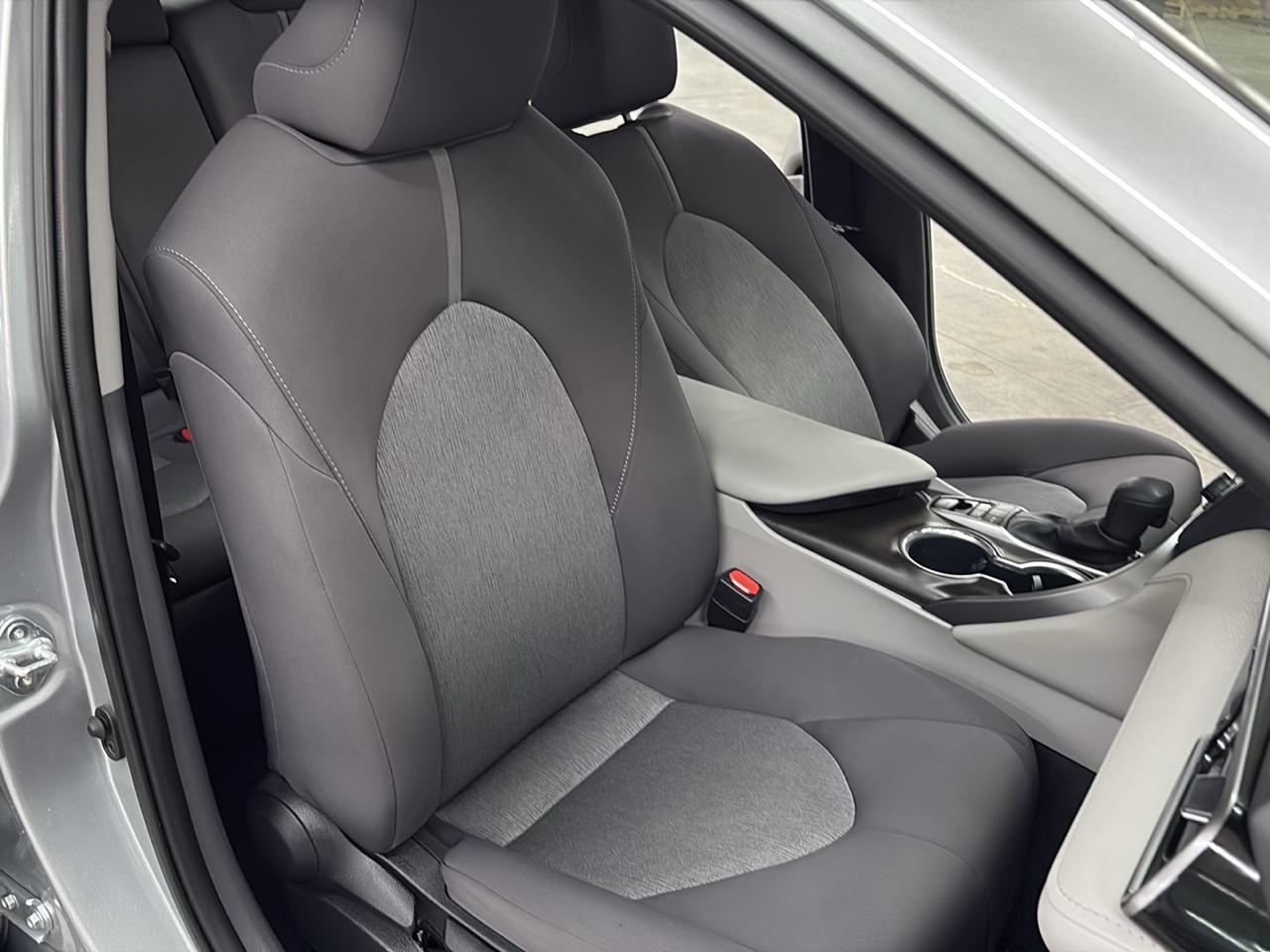 Toyota Camry Hybrid LE CVT (Natl) 2023