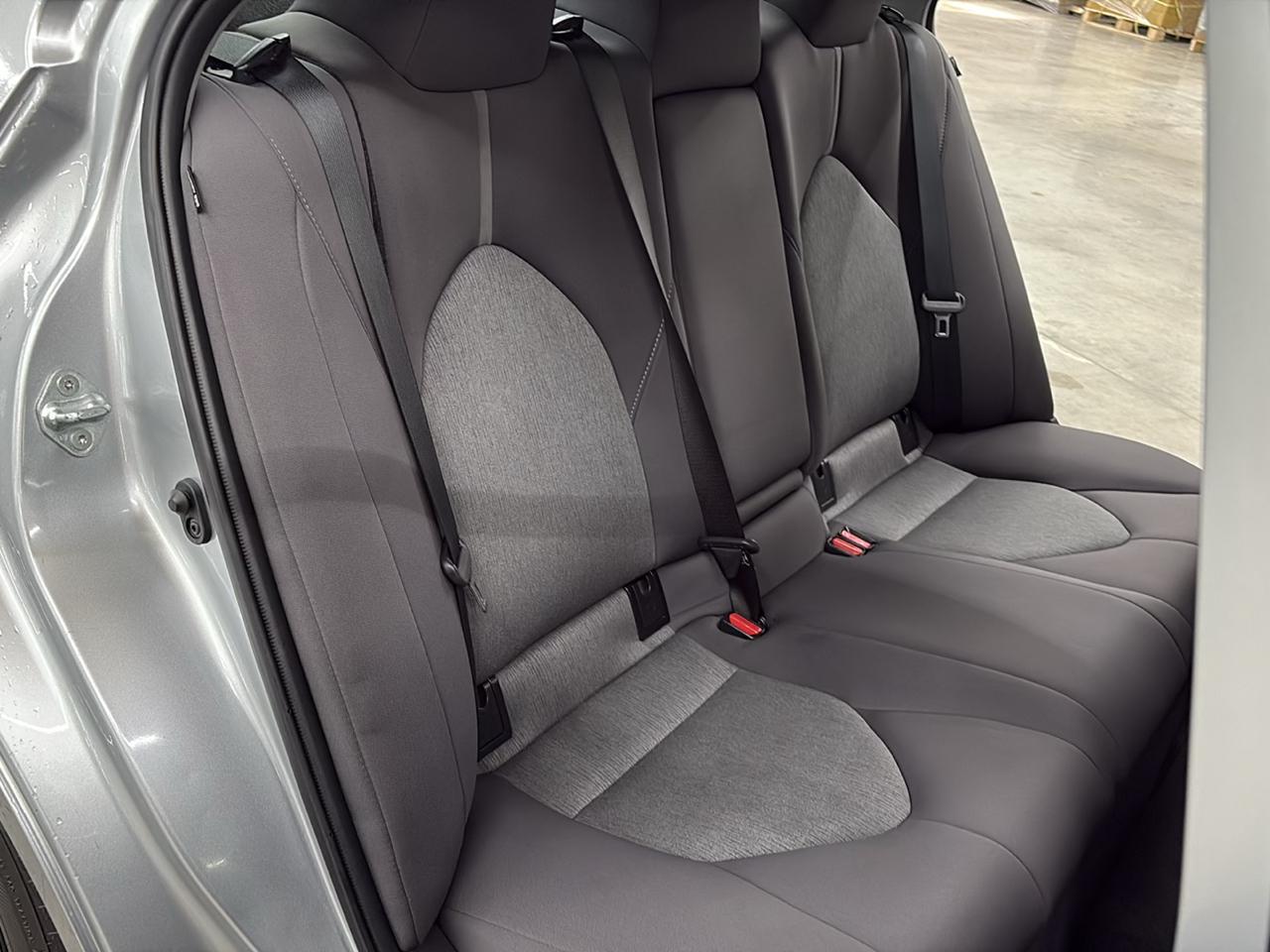 Toyota Camry Hybrid LE CVT (Natl) 2023
