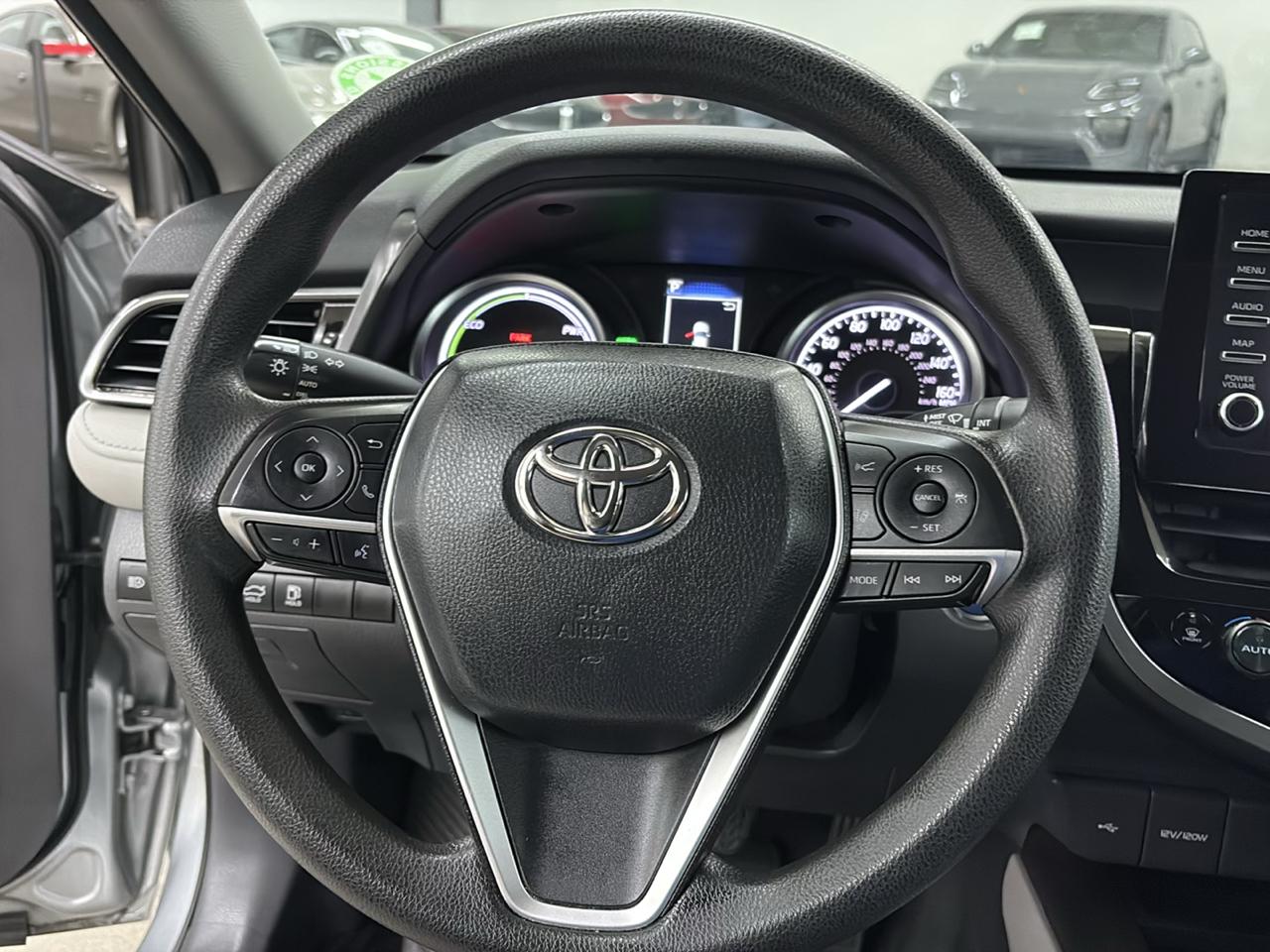 Toyota Camry Hybrid LE CVT (Natl) 2023