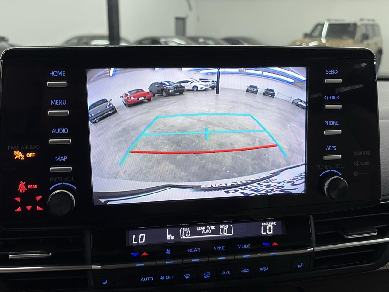 Toyota Sienna XLE FWD 7-Passenger (Natl) 2023