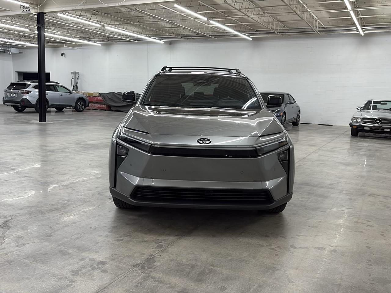 Toyota bZ XLE Plus FWD (Natl) 2026