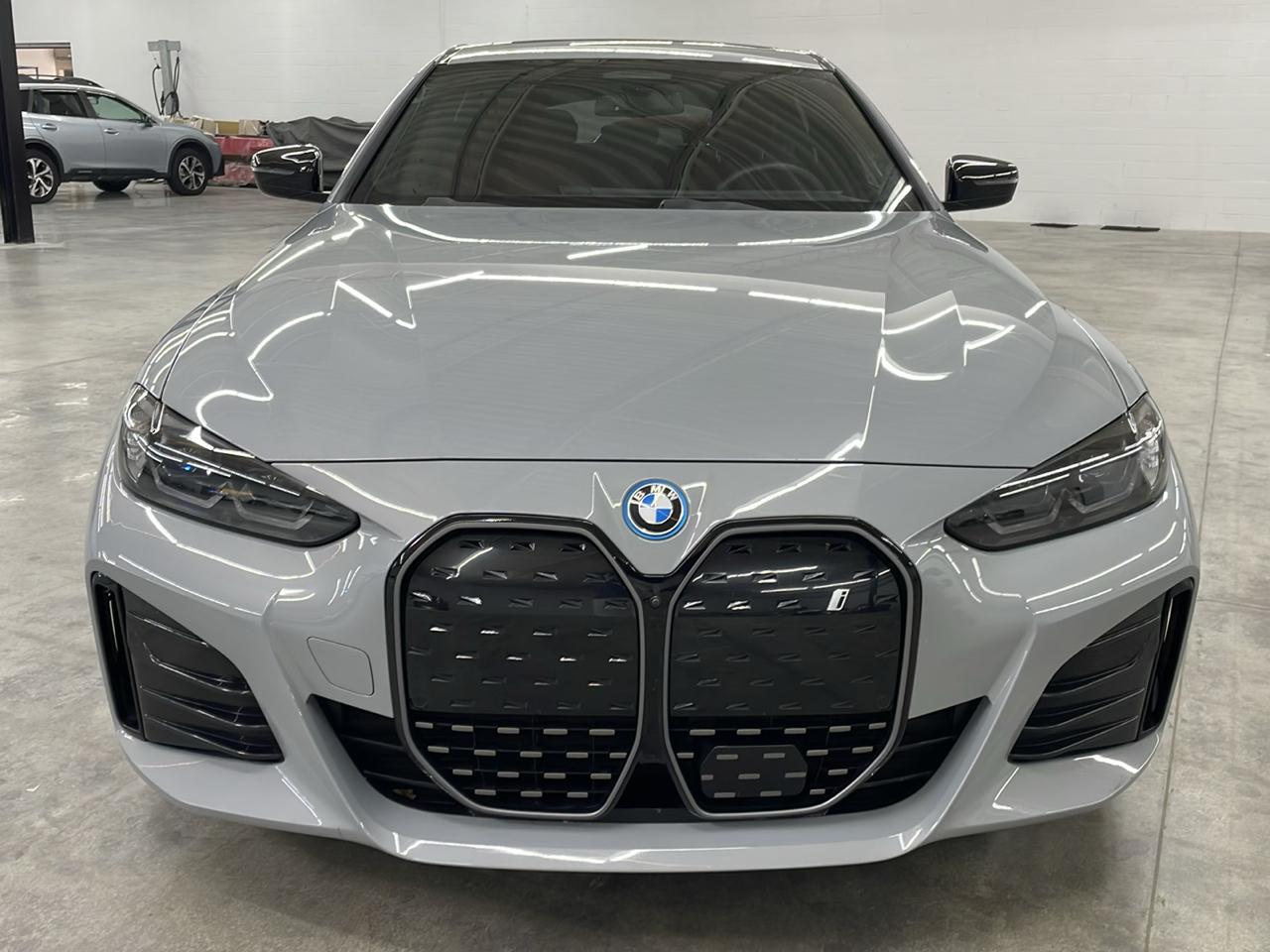 BMW i4 photo 3