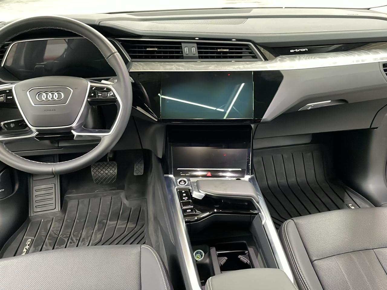 Audi Q8 e-tron Premium Plus quattro 2024