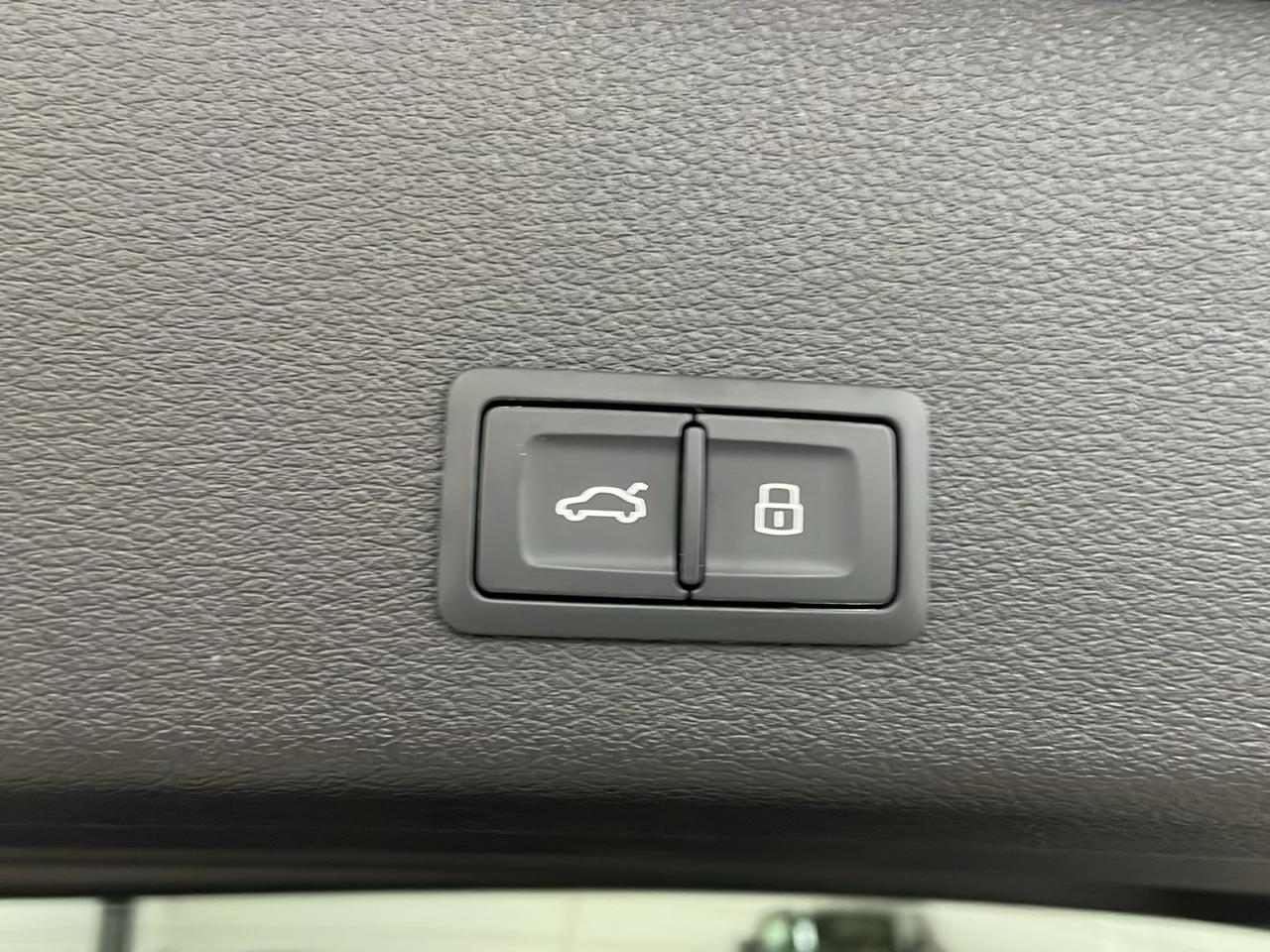 Audi Q8 e-tron Premium Plus quattro 2024