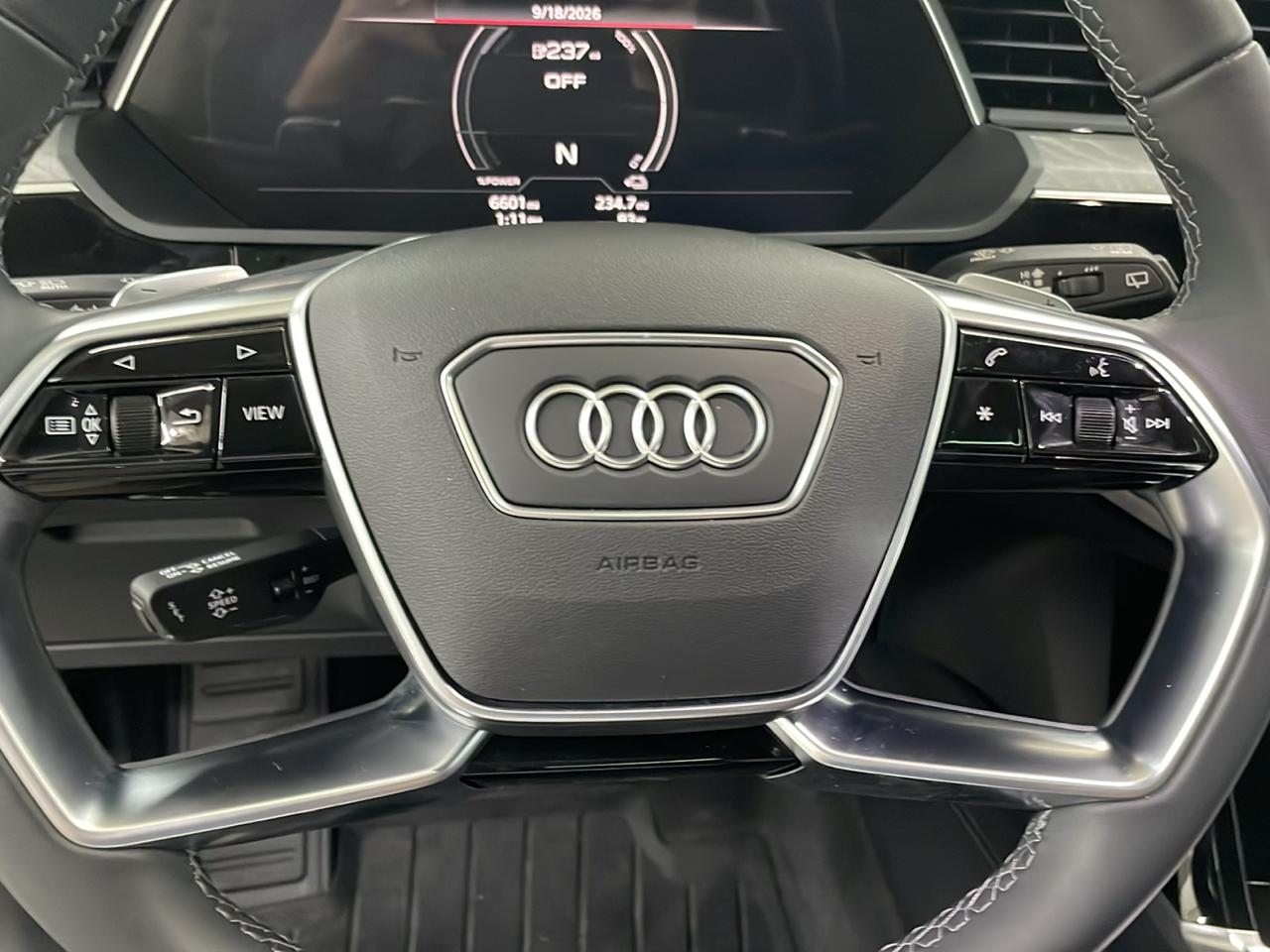 Audi Q8 e-tron Premium Plus quattro 2024