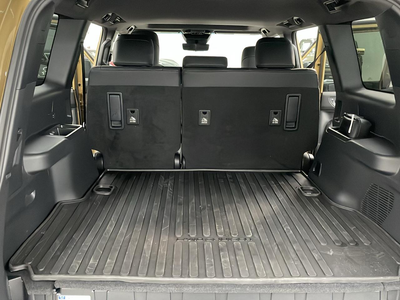 Toyota Land Cruiser 1958 4WD (Natl) 2026