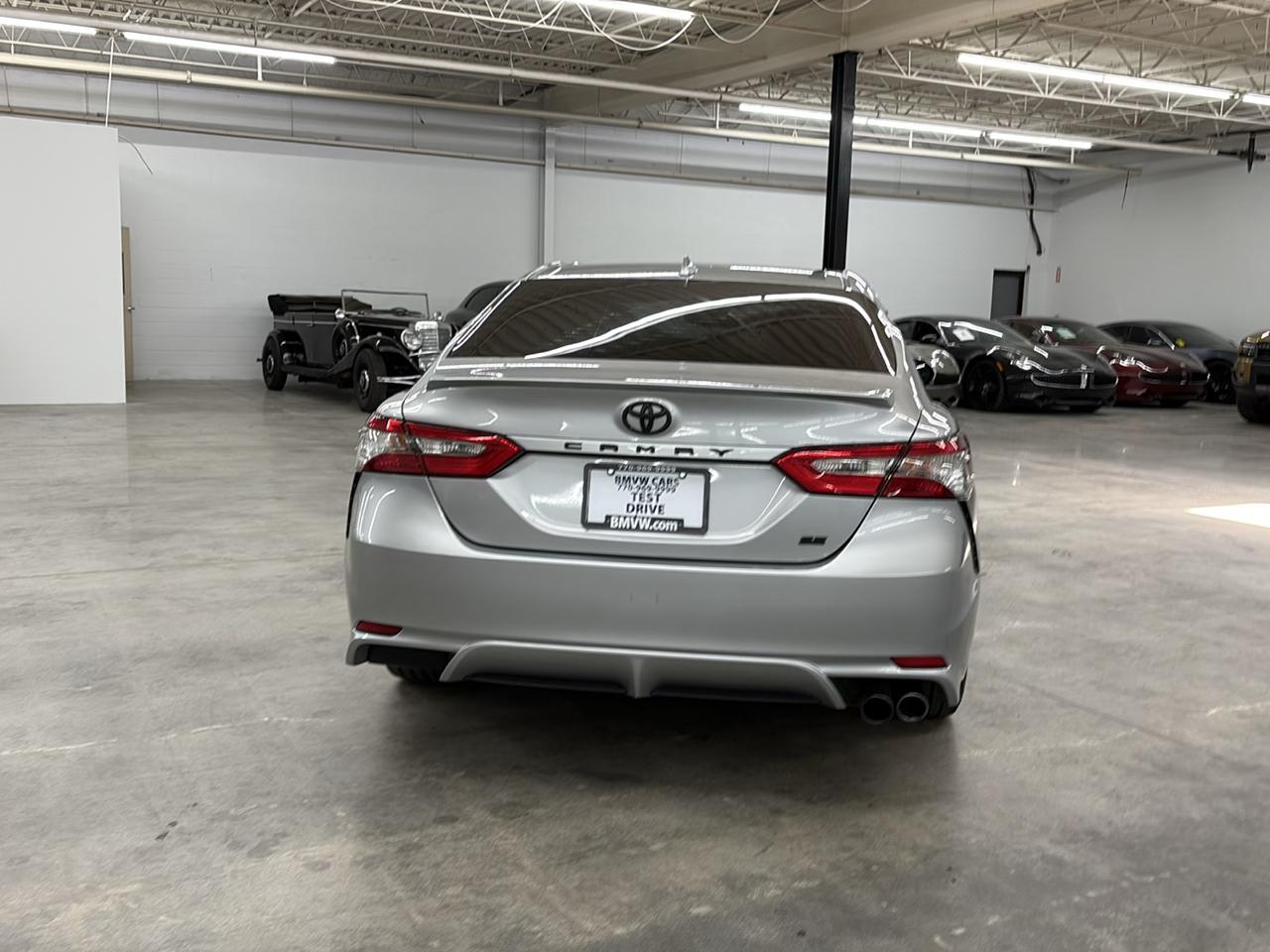 Toyota Camry SE Auto (Natl) 2019