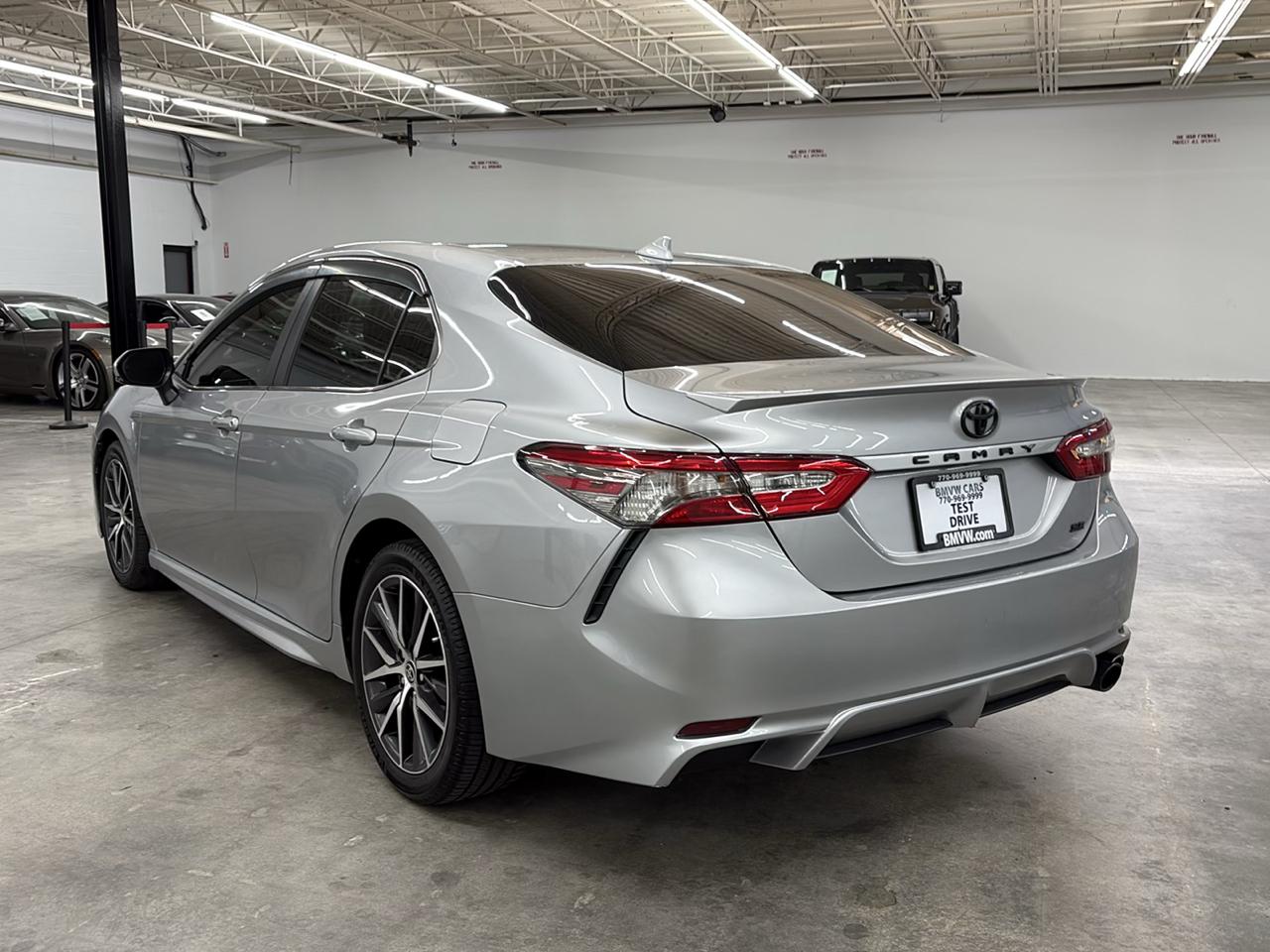Toyota Camry SE Auto (Natl) 2019