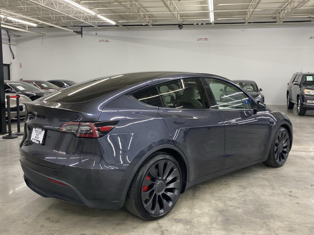 Tesla Model Y Performance AWD 2024