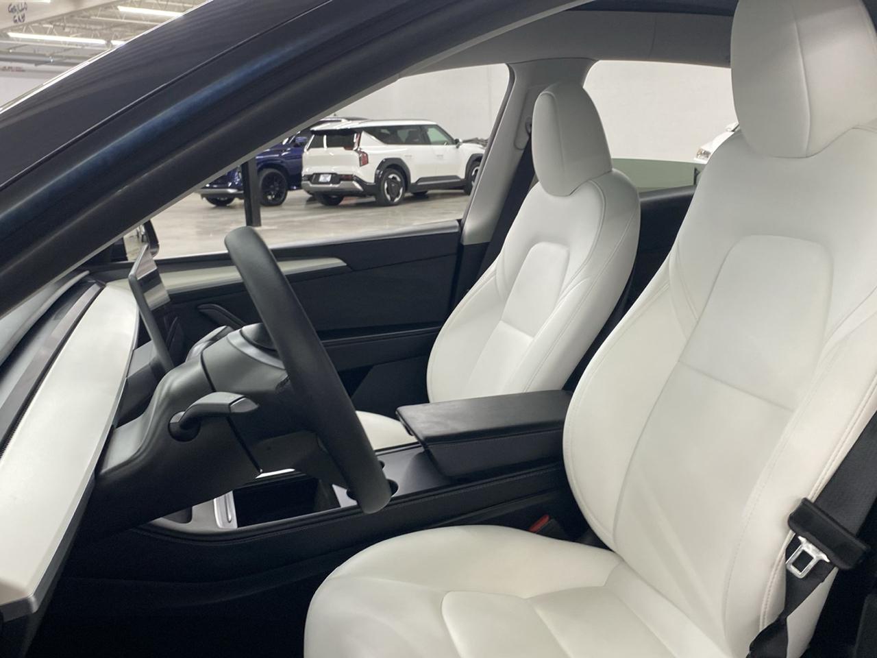 Tesla Model Y Performance AWD 2024