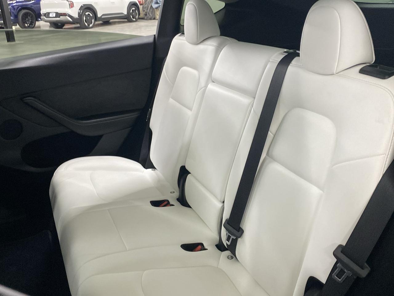 Tesla Model Y Performance AWD 2024