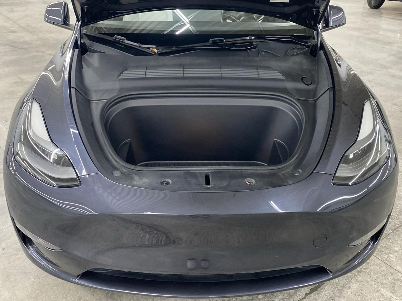Tesla Model Y Performance AWD 2024