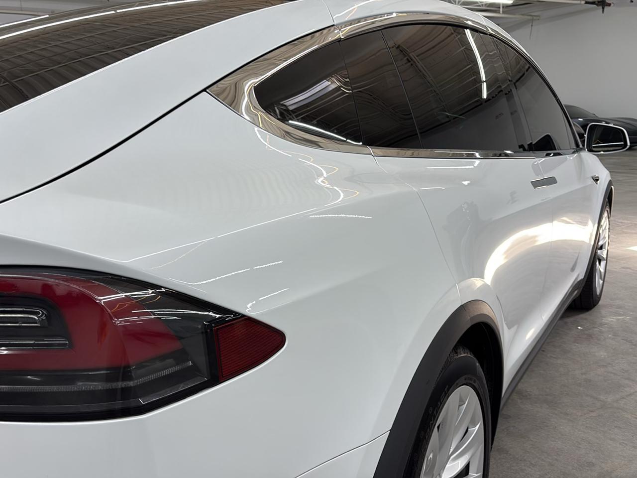 Tesla Model X 75D AWD 2018