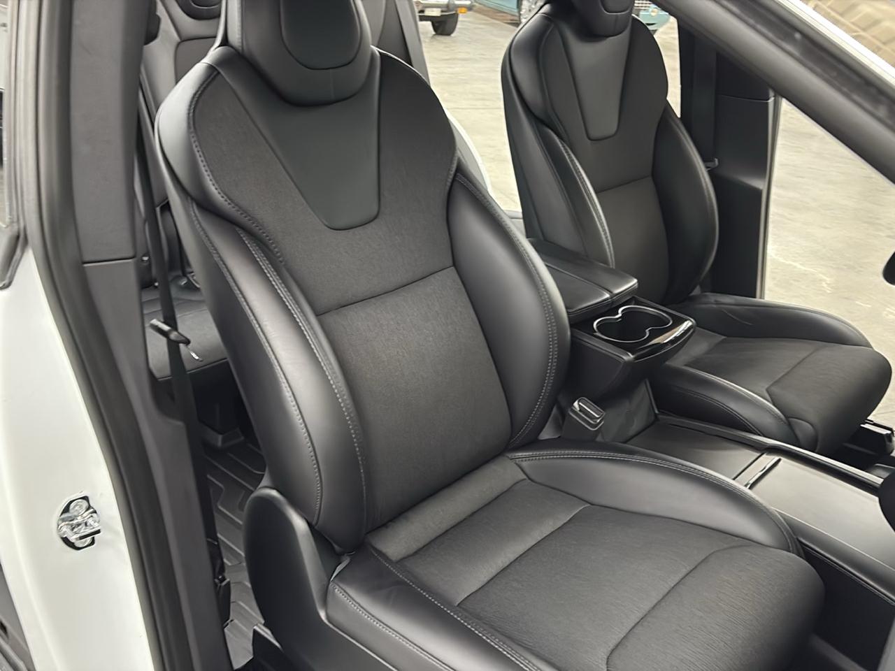 Tesla Model X 75D AWD 2018