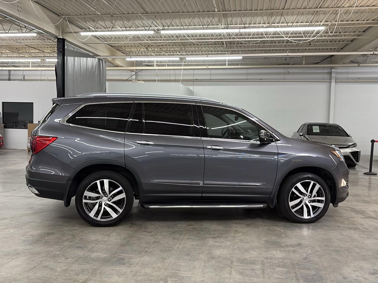 Honda Pilot Elite 4D SUV AWD 2016