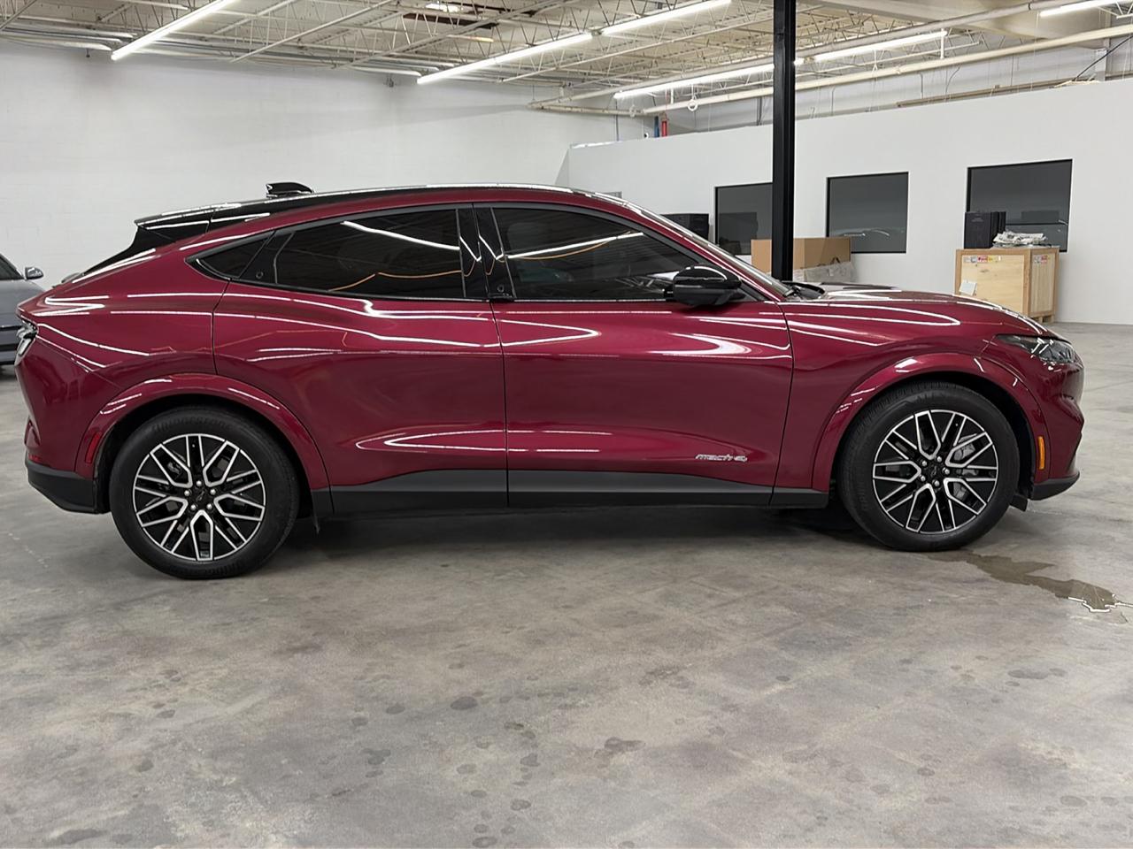 Ford Mustang Mach-E Premium AWD 2025