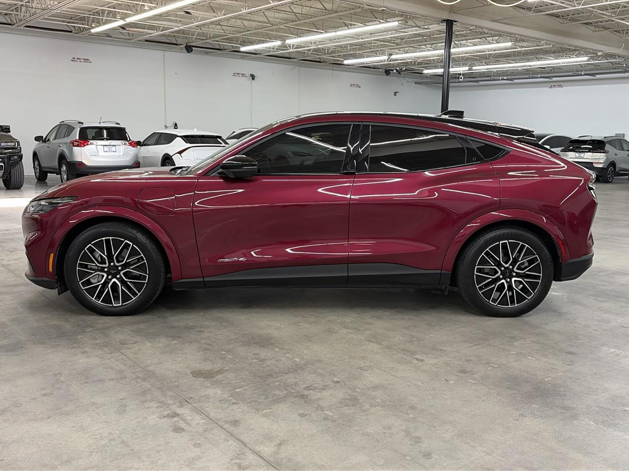 Ford Mustang Mach-E Premium AWD 2025