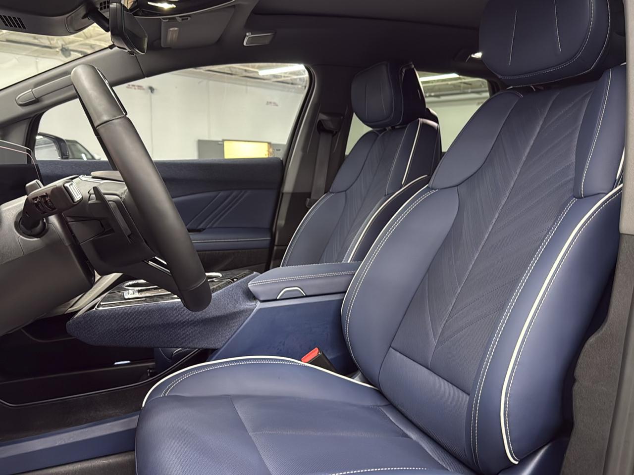 Cadillac OPTIQ Luxury 2 2025