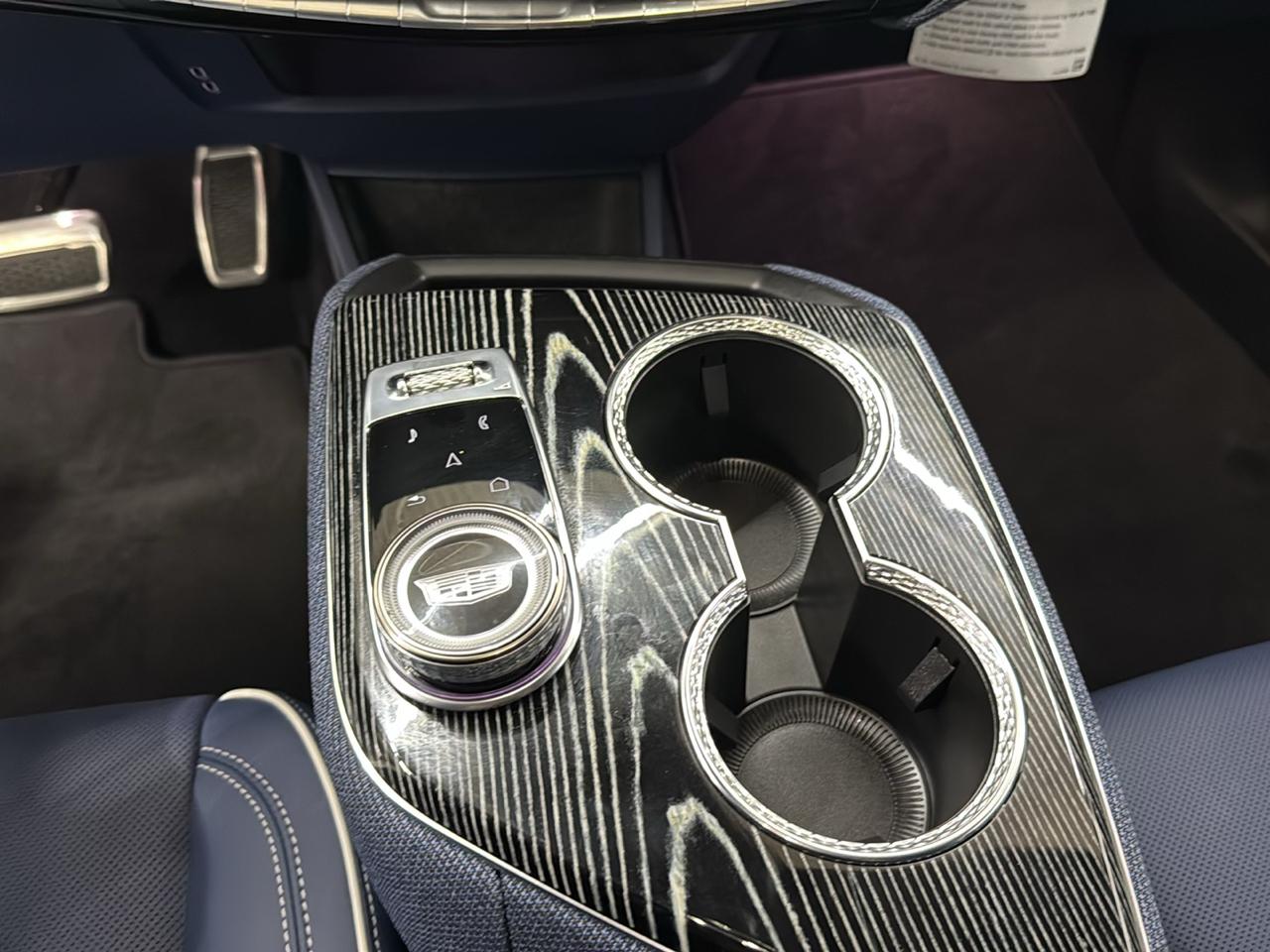 Cadillac OPTIQ Luxury 2 2025