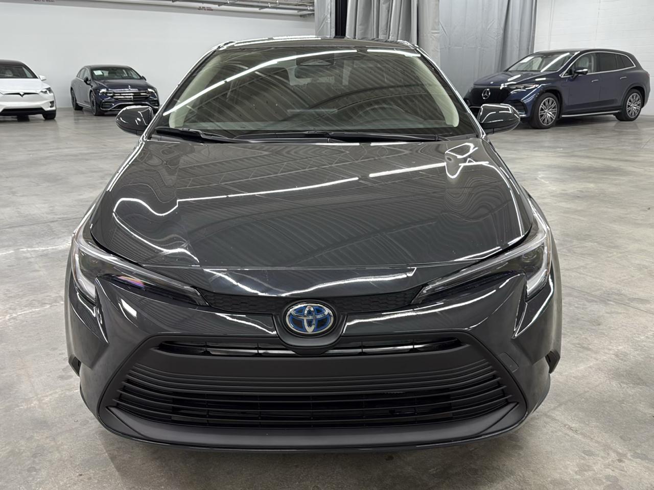 Toyota Corolla Hybrid LE FWD (Natl) 2025