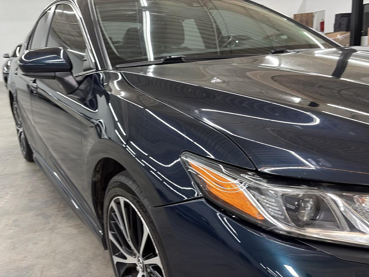 Toyota Camry SE Auto (Natl) 2018