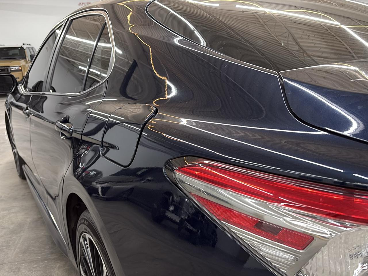 Toyota Camry SE Auto (Natl) 2018