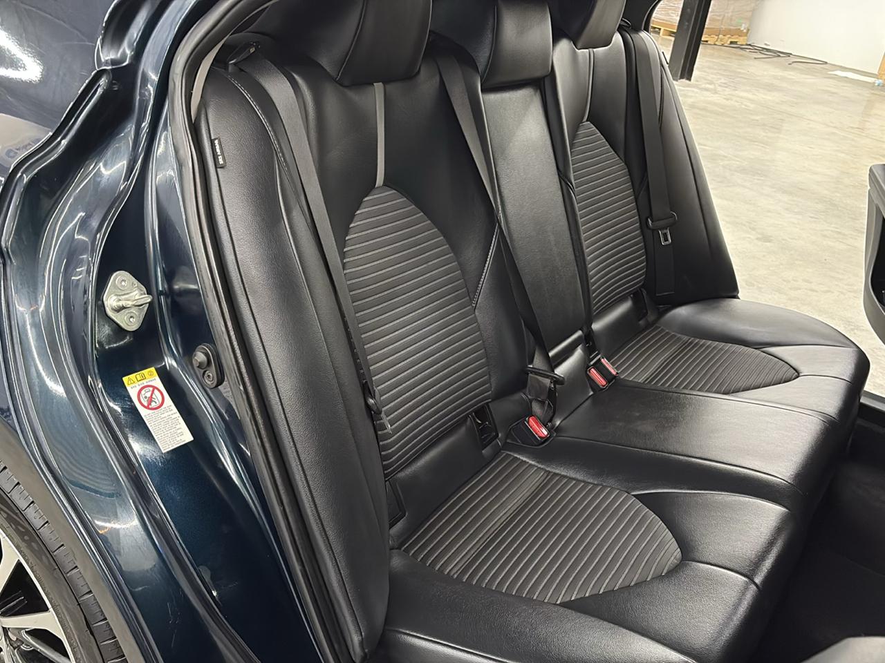 Toyota Camry SE Auto (Natl) 2018