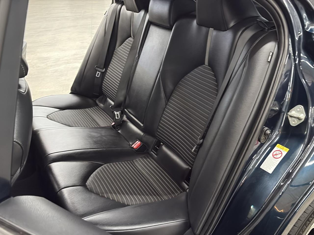 Toyota Camry SE Auto (Natl) 2018