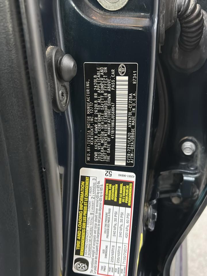 Toyota Camry SE Auto (Natl) 2018