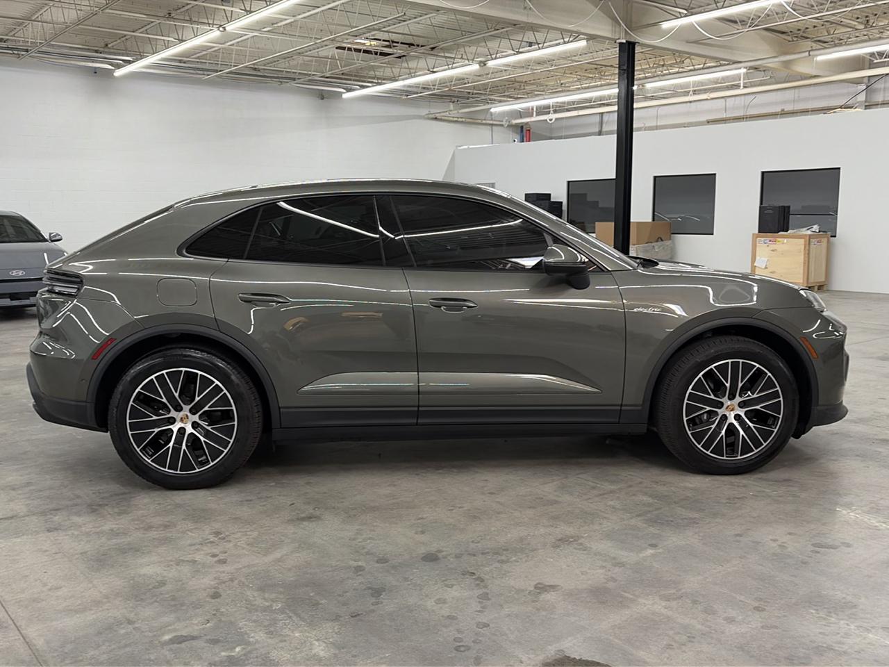 Porsche Macan Electric RWD 2025