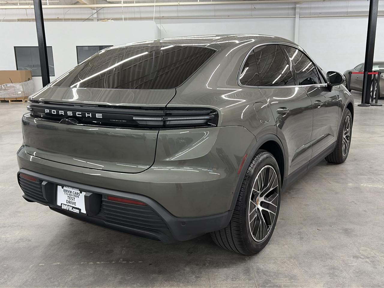 Porsche Macan Electric RWD 2025
