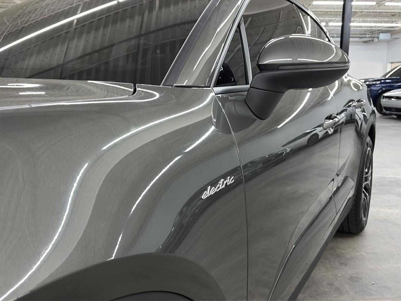 Porsche Macan Electric RWD 2025