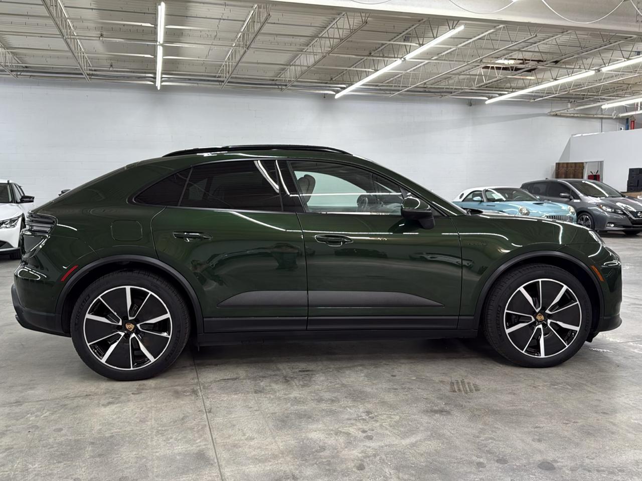 Porsche Macan Electric 4 AWD 2024