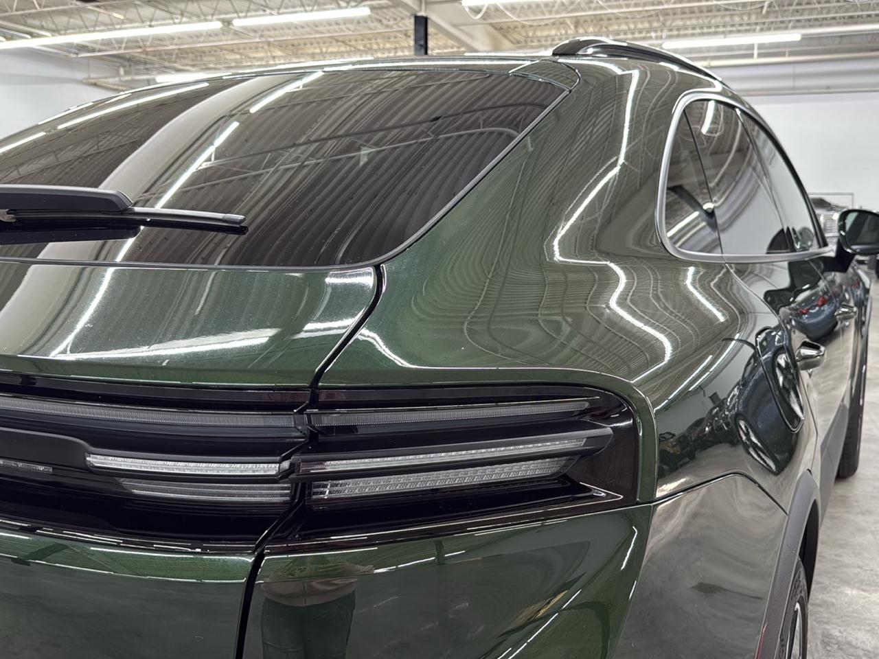 Porsche Macan Electric 4 AWD 2024