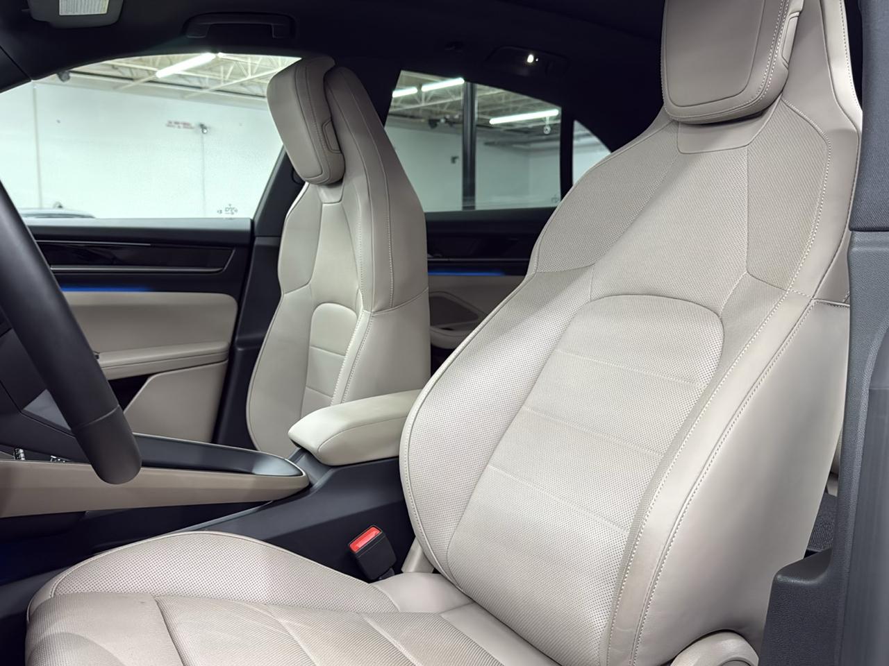 Porsche Macan Electric 4 AWD 2024