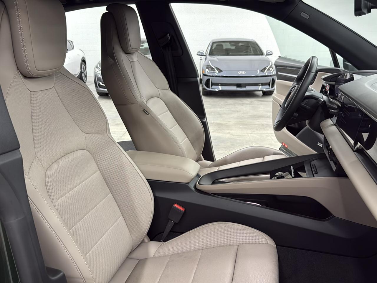 Porsche Macan Electric 4 AWD 2024