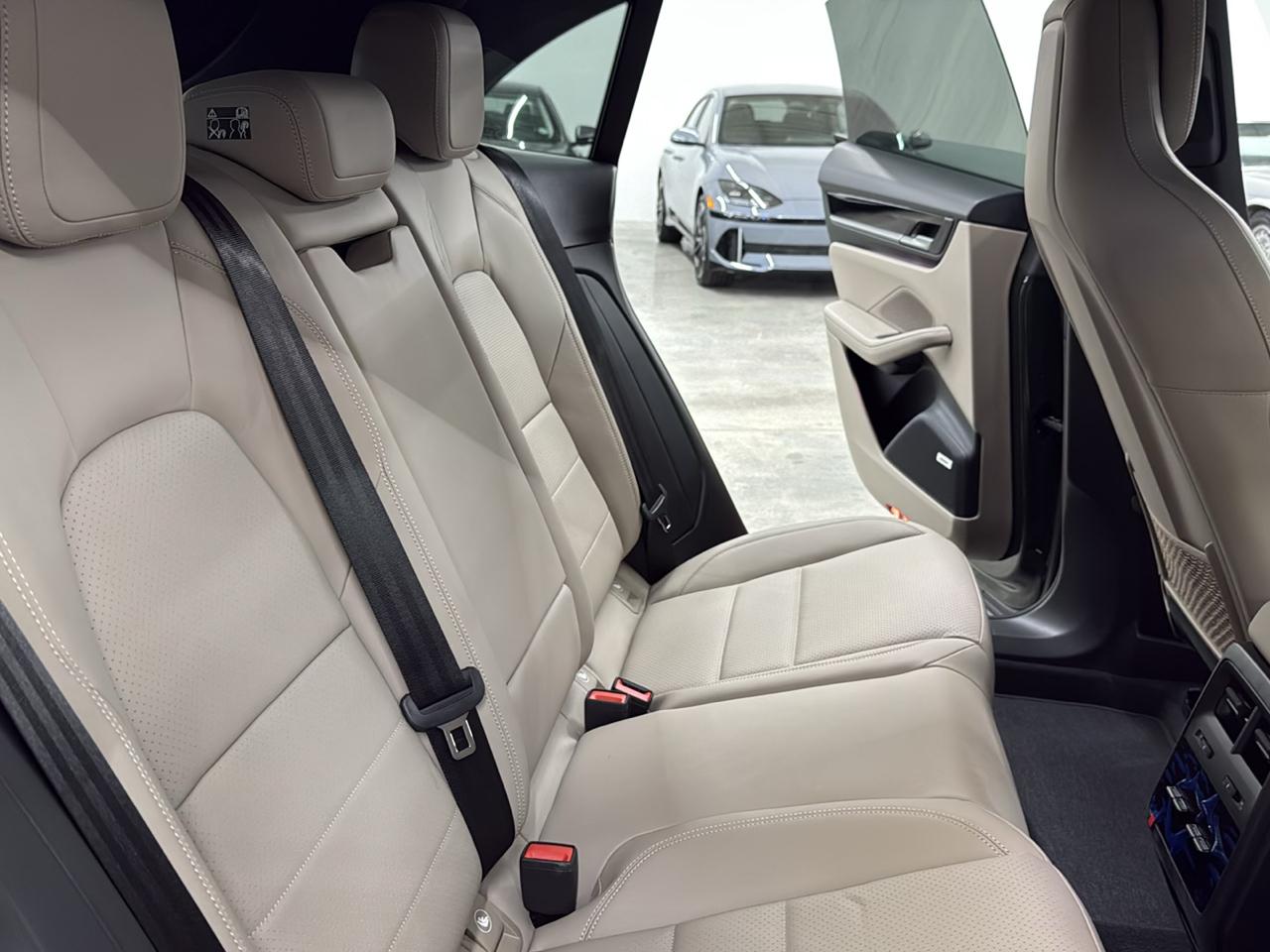 Porsche Macan Electric 4 AWD 2024