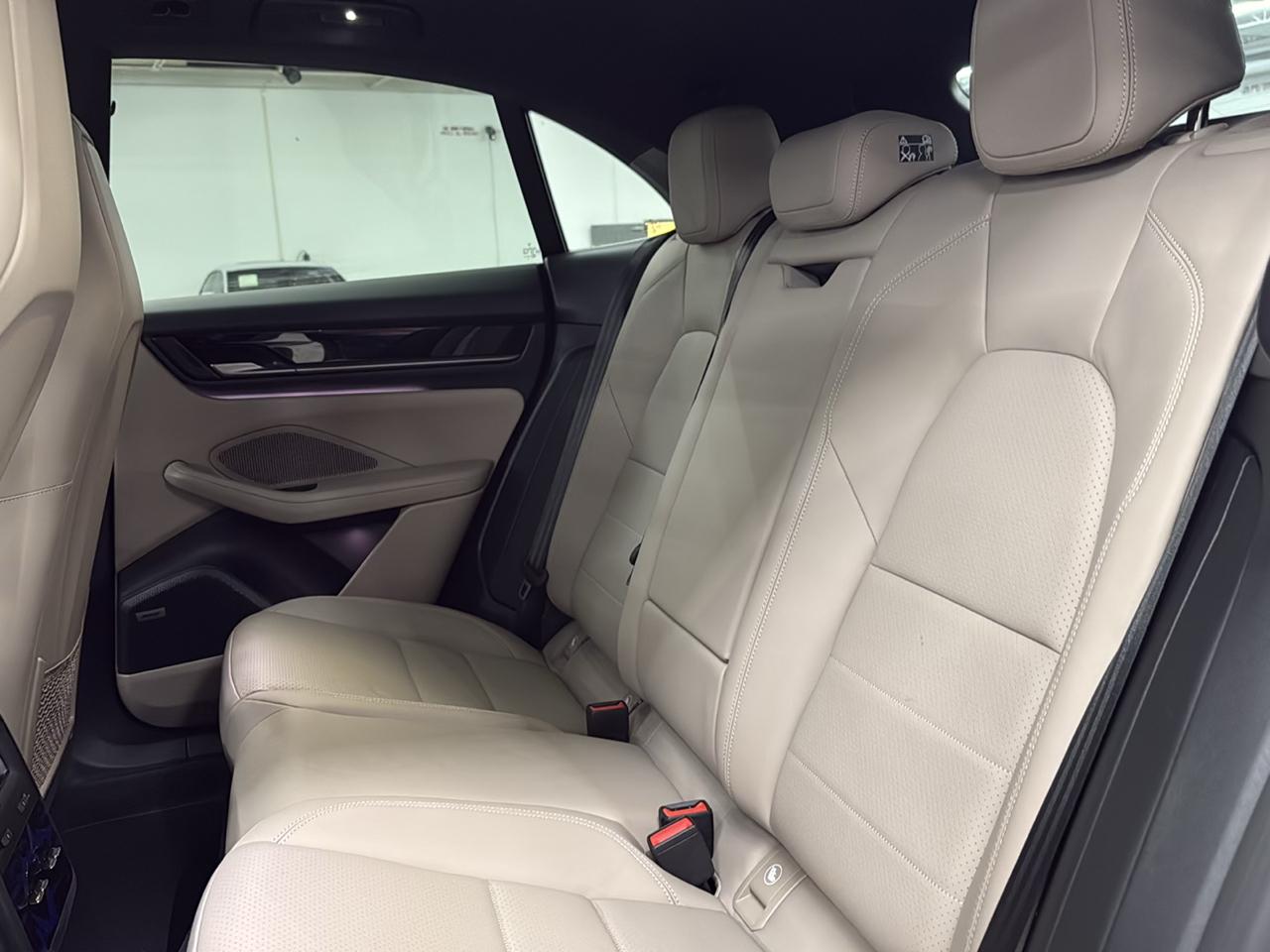 Porsche Macan Electric 4 AWD 2024
