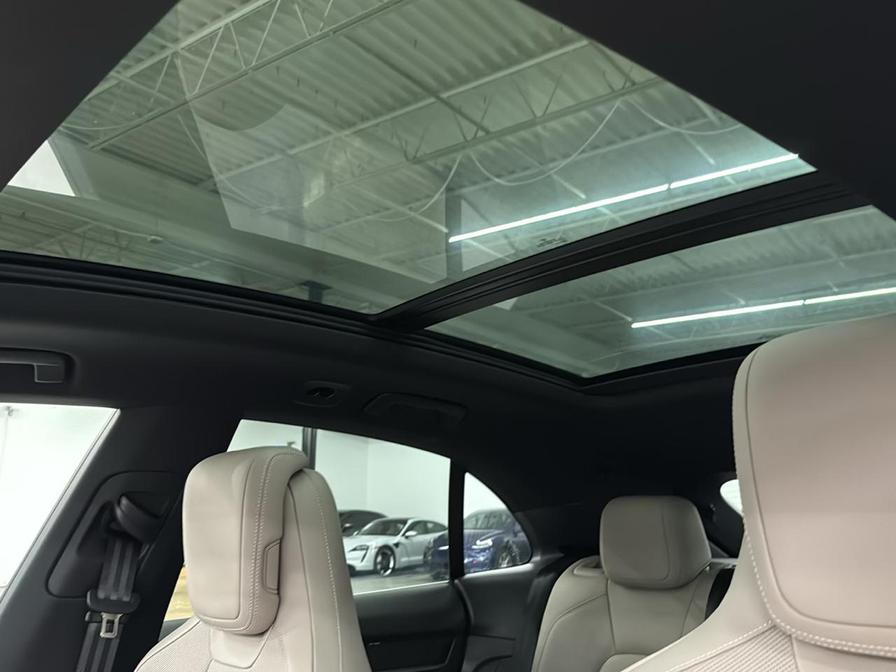 Porsche Macan Electric 4 AWD 2024