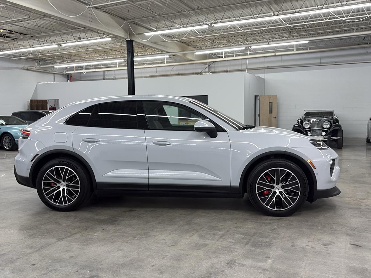 Porsche Macan Electric 4S AWD 2025
