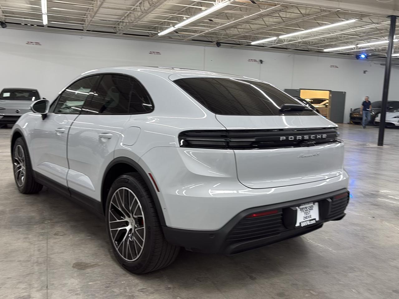 Porsche Macan Electric 4S AWD 2025