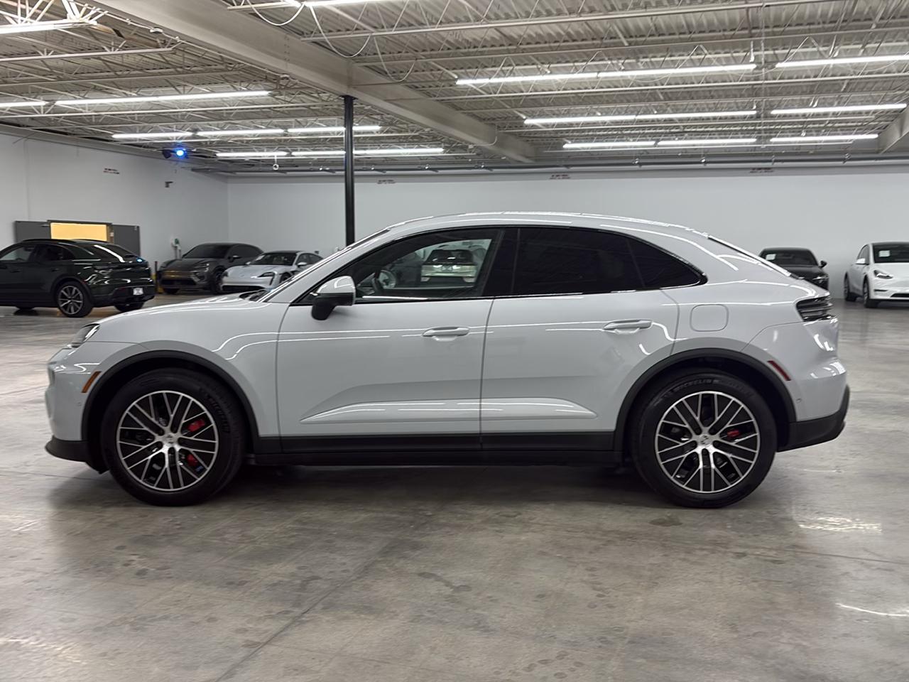 Porsche Macan Electric 4S AWD 2025